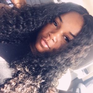 Meet your Posher, Nesha